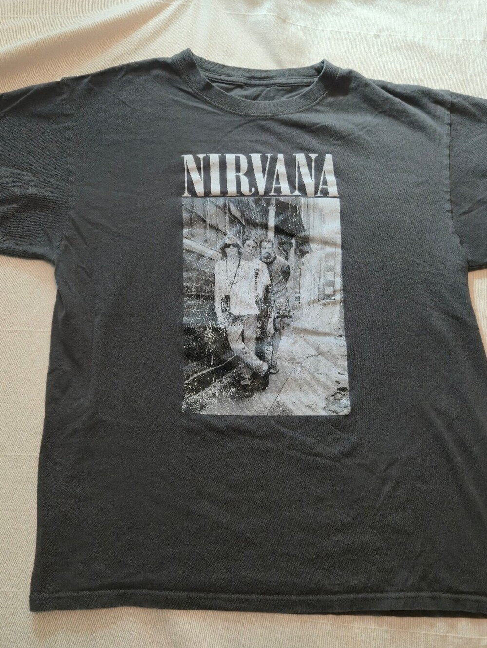 Nirvana Band Graphic T-Shirt Black Size Large